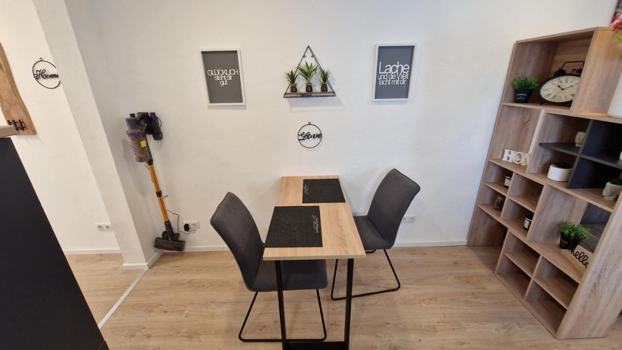 Appartment-Ferienwohnung Mit Kueche, Bad, Kostenlos Wlan, Modern Eingerichtet Roding Exterior foto
