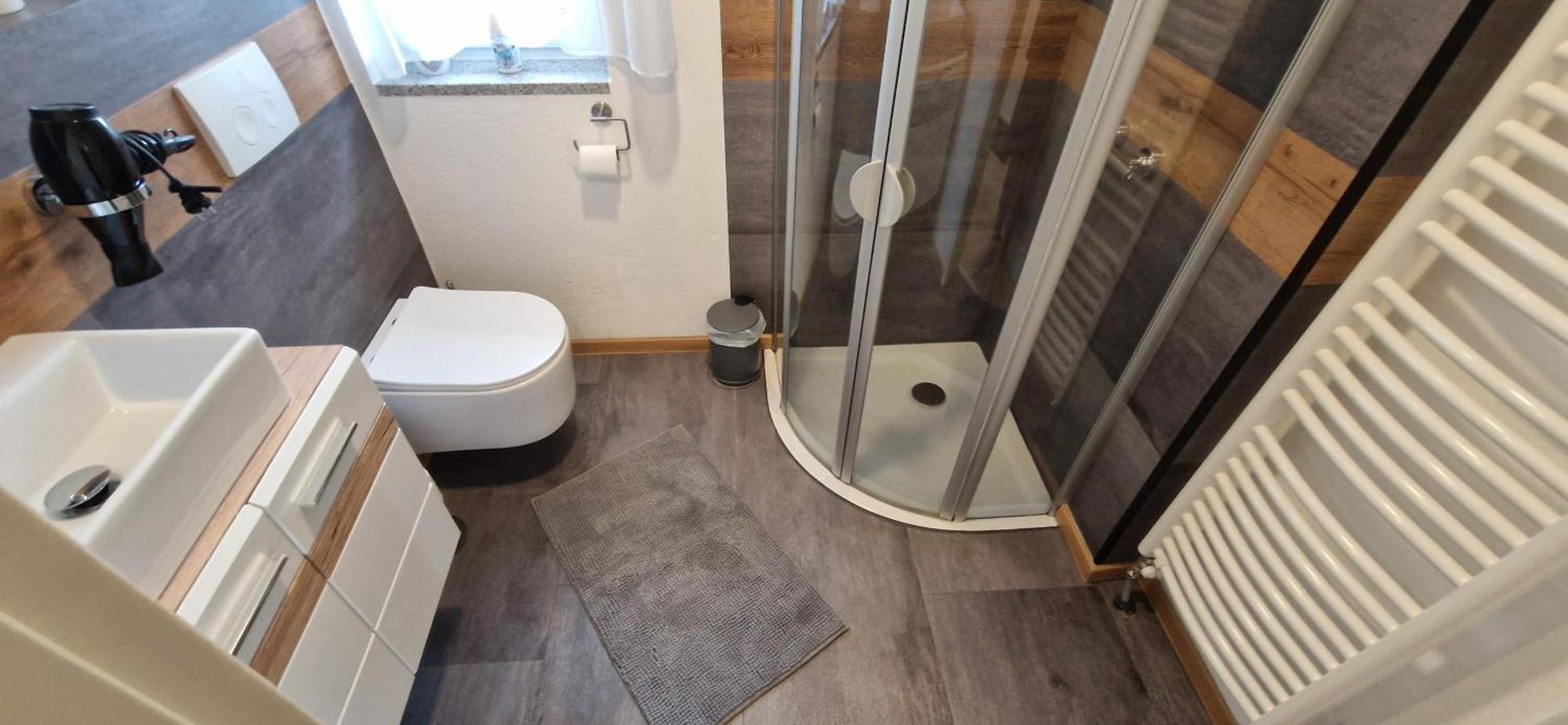 Appartment-Ferienwohnung Mit Kueche, Bad, Kostenlos Wlan, Modern Eingerichtet Roding Exterior foto